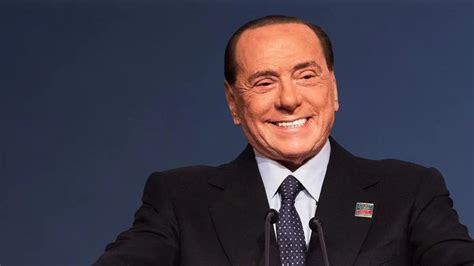 Mundo Ex premiê italiano Silvio Berlusconi morre aos 86 anos e deixa