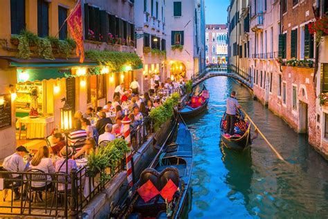 Nightlife in Venice - Venice travel guide – Go Guides