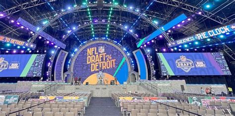 Latest Nfl Draft Specials Top Props And More For The First Round