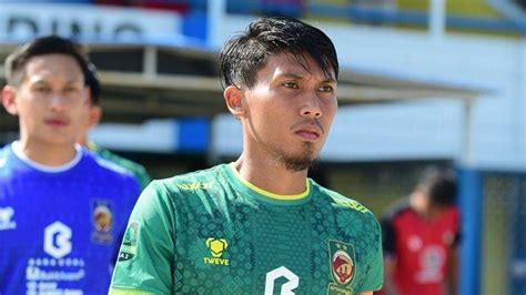 Coach Hendri Ungkap Alasan Sriwijaya FC Rotasi Kapten Tim Sripoku