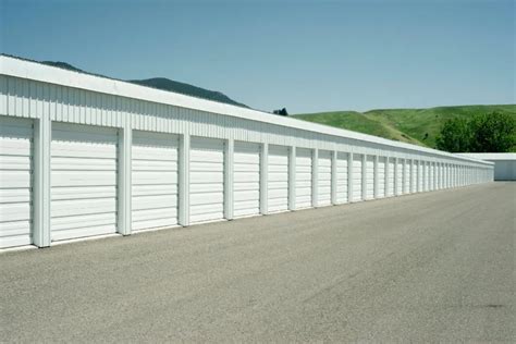 Do You Need An Air-Conditioned Storage Unit For A Car? | American Storage