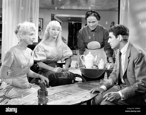 Odile Versois Marina Vlady Helena Manson Et Robert Hossein Blonde