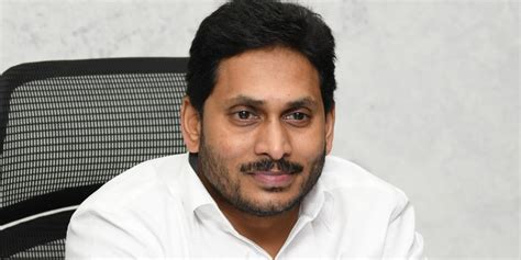 Plasma Donors In Andhra Pradesh To Get Rs 5000 Each Cm Ys Jagan Mohan