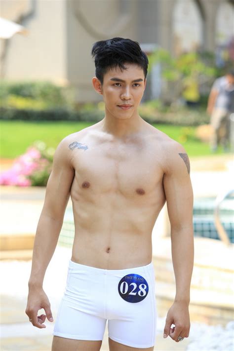 Chiêm ngưỡng màn trình diễn bikini nóng bỏng của top Người mẫu thời trang Việt Nam Báo
