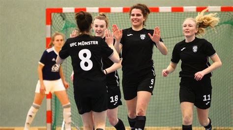 Deutsche Futsal Meisterschaften Der Frauen Feiern In Duisburg Premiere