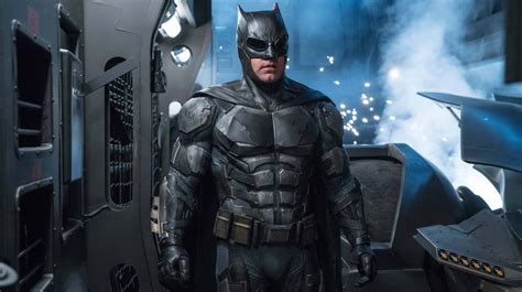 Why The Batman Director Matt Reeves Passed On Ben Affleck S James