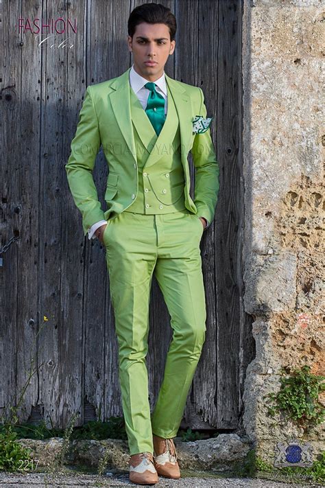 Custom Made Groomsmen Light Green Groom Tuxedos Notch Lapel Men Suits