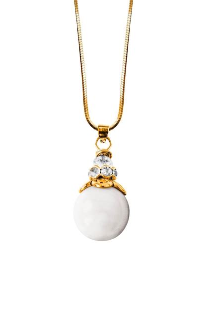 Premium Photo | Pearl pendant isolated