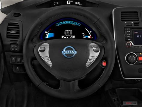 2017 Nissan Leaf: 104 Interior Photos | U.S. News