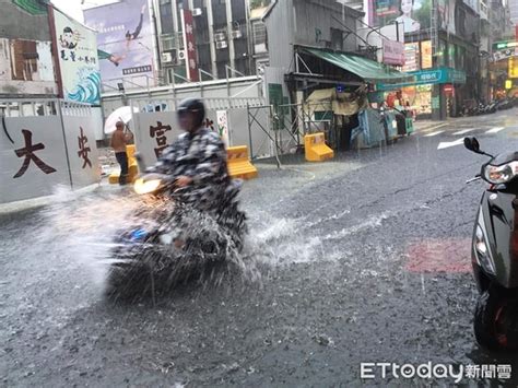 下午爆國家級大雷雨！台北市大淹水 逾200件災情大安區最嚴重 Ettoday生活新聞 Ettoday新聞雲