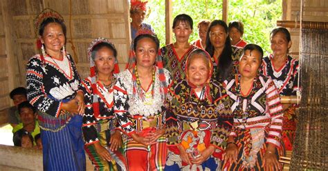 LAKE SEBU PHILIPPINES: TIBOLI TRIBE