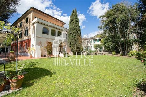 Edificio Storico In Vendita A Pisa Composto In Riglione Oratoio