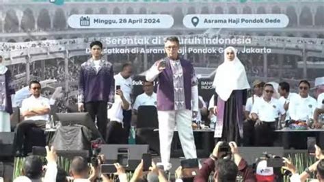 Kemenag Rilis Batik Untuk Jemaah Haji 2024 Warna Ungu Ada Lambang