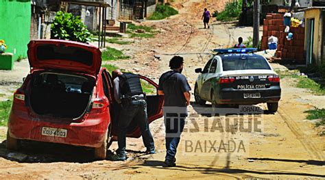 Jornal Destaque Baixada Homem Encontrado Morto Rosto Desfigurado