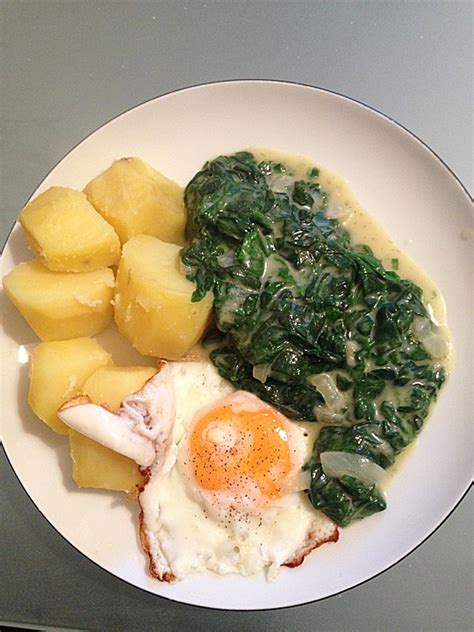 Spinat Spiegelei Und Salzkartoffeln Von Sissi Oma Chefkoch De