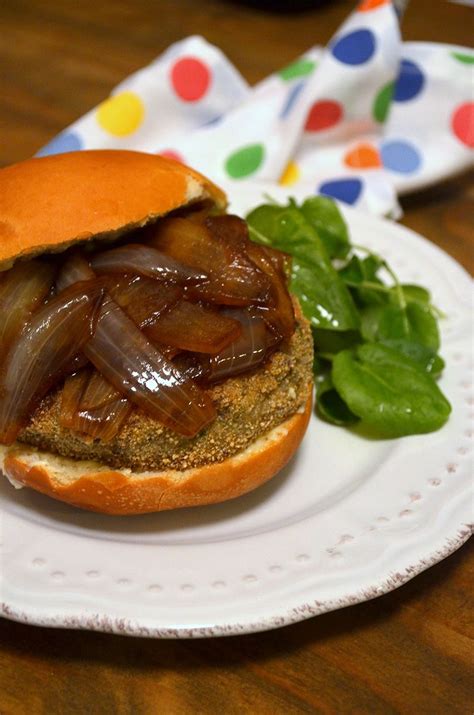 Hambúrguer de berinjela e quinoa vegan le pixel gourmet