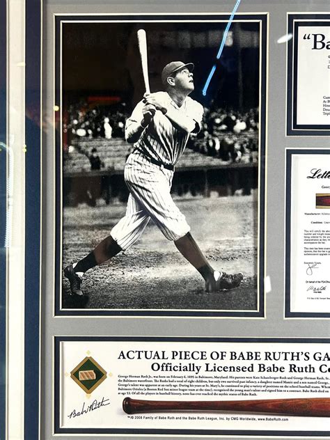 CUADRO PEDAZO BAT Babe Ruth Red Sox 18x20 Game Used PSA