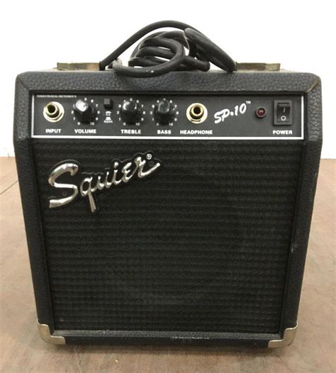 Lot Fender Squier Sp 10 Guitar Amplifier