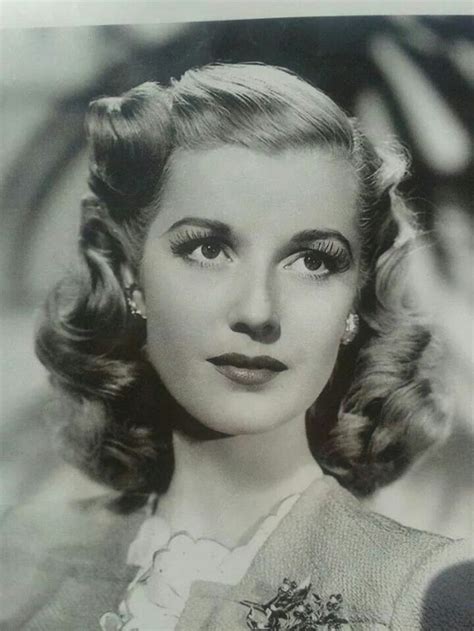 Victory Rolls The Hairstyle That Defined The 1940s Womens Hairdo