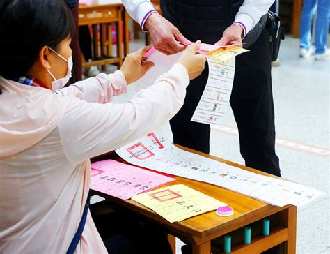 《taipei Times》 Kmt Wins 52 Legislative Seats Dpp Bags 51 And Tpp Eight