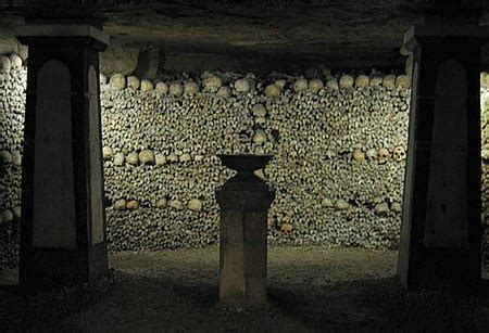 Catacombs of Paris - Wikipedia