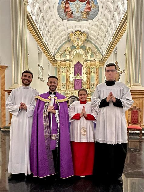 Procissão Penitencial Diocesana presença dos coroinhas e