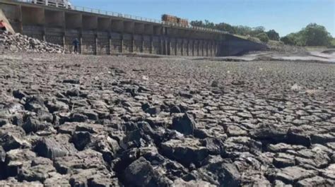 En Uruguay están tomando agua salada