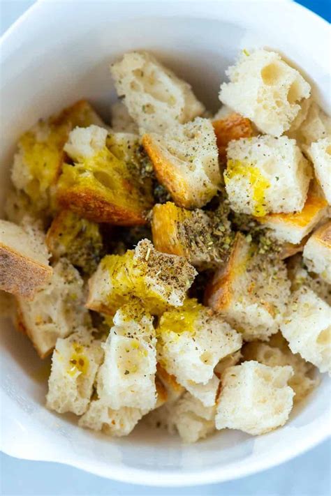 Easy Homemade Croutons Recipe