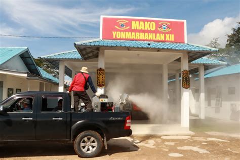 Yonmarhanlan Xii Bersama Dinkes Kabupaten Mempawah Melaksanakan Fogging