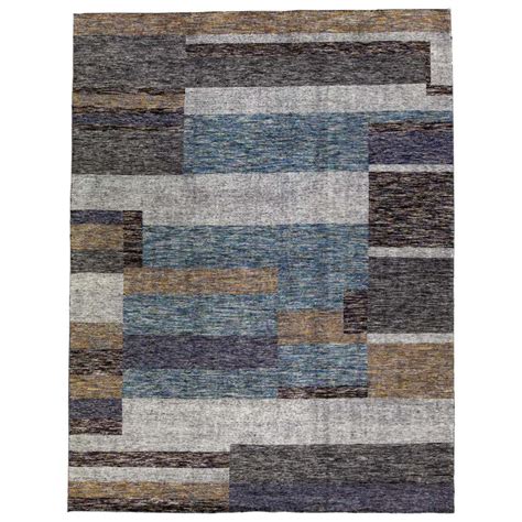 Abstract Design Rug For Sale at 1stDibs