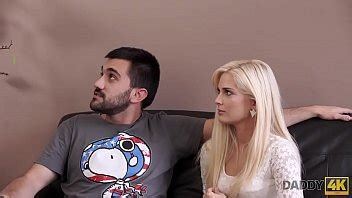 DADDY4K Rubia Linda Quiere Tener Sexo Caliente Con Un Viejo Experimentado XVIDEOS