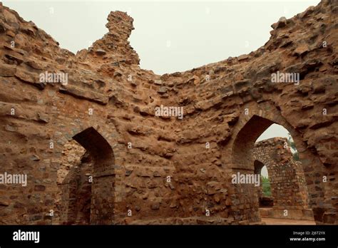 Tomb of Alauddin Khilji at Qutab Minar complex in Mehrauli, South Delhi ...