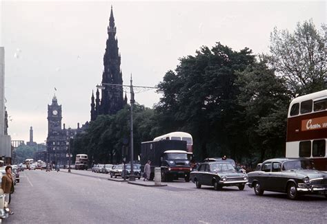 20 Edinburgh Photos Capturing Life In The Capital In The Swinging