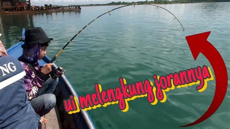 Ada Saja Yang Bikin Senang Mancing Disini Mancing Laut Umpan Udang