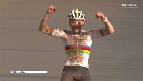 Fem Van Empel Conserve Son Titre De Championne D Europe De Cyclo Cross