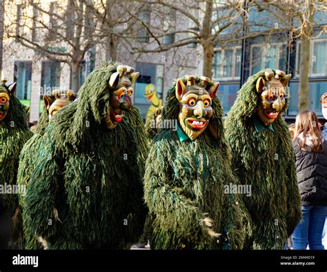 Lustige Kleidung Fotos Und Bildmaterial In Hoher Aufl Sung Alamy