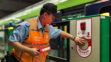 中捷月台緊急停車按鈕全線完成設置及啟用 積極強化營運安全｜東森新聞：新聞在哪 東森就在哪裡