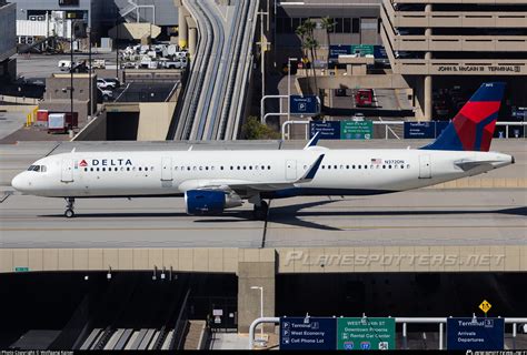 N Dn Delta Air Lines Airbus A Wl Photo By Wolfgang Kaiser