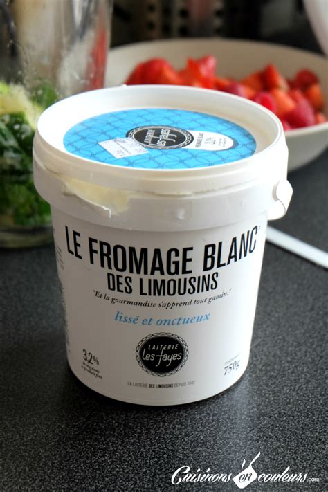 Verrines de fromage blanc aux fraises et framboises marinées au citron