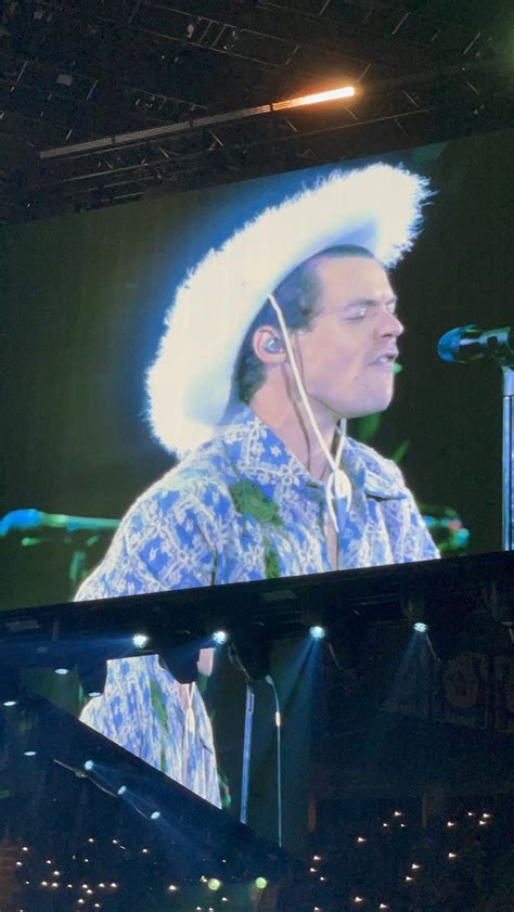Harry S Therapist THE COWBOY HAT STAY ON DURING SEX