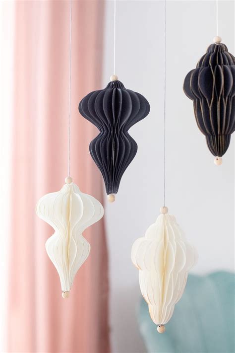 Diy Papier Ornamente Mit Wabenmuster Basteln Paper Crafts Diy Diy