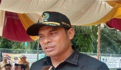 Ketua Dprd Syairi Mukhlis Apresiasi Peringatan Galungan Dan Kuningan