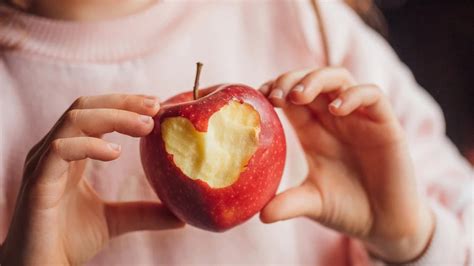 Por Qué Es Bueno Comer Una Manzana Todos Los Días Cuáles Son Sus Propiedades Y Beneficios Para