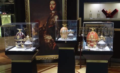 Oeuf de Fabergé spécialiste des Produits Russe d exception