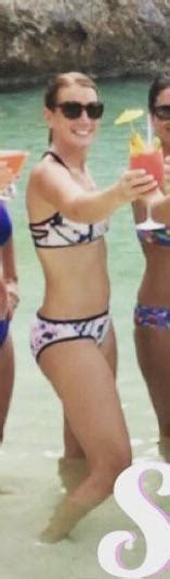 Hot Sexy Erin Crocker Bikini Pics