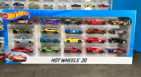 Opening a 2018 Hot Wheels 20-pack – theLamleyGroup