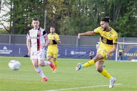 Ligue Limage Du Pau Fc Abzi A Progress La R Publique Des