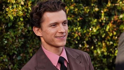 Tom Holland Revela Que Quase Teve Reca Da Lcool Por Ambiente