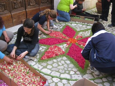 Il Blog Di Gerardo Giordano L Infiorata Di Cusano Mutri Bn In