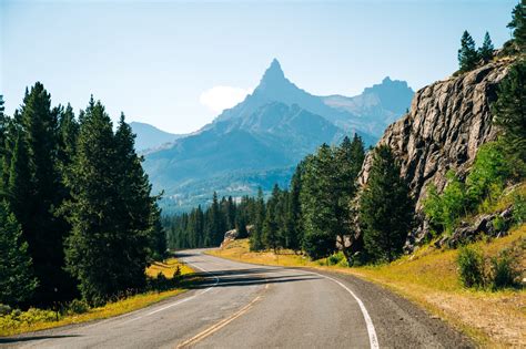 Ride the Beartooth Highway: Motorcycle Trip Planning Guide